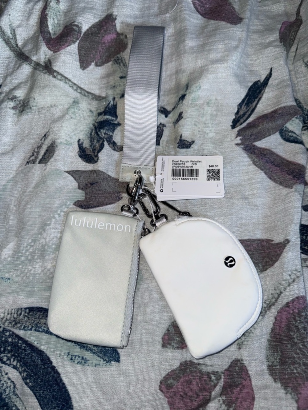 Lululemon Dual Pouch Wristlet Vapor/White/Silver